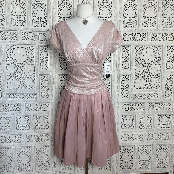 SL Fashions Pink Preppy Lace Faux Wrap Short Sleeve Modest Knee Length Dress - Picture 1 of 9